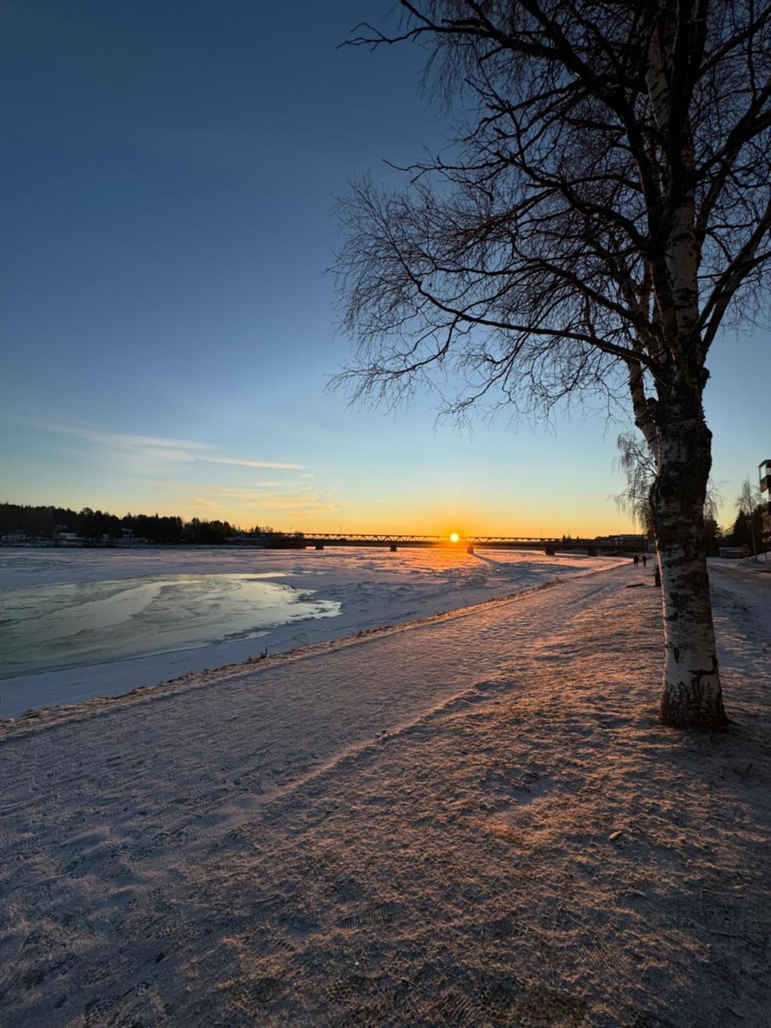 Northern Lights River Apartment โรวานิเอมิ ภายนอก รูปภาพ